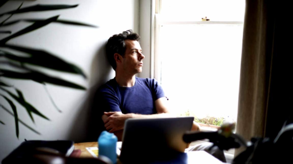 Analyse financière professionnelle avec graphiques et tableaux de bord